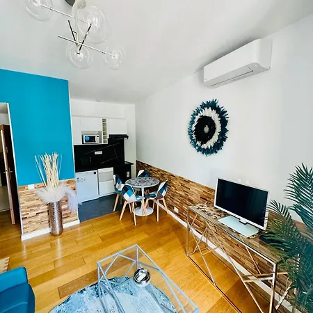 Apartment 2- Cosy One Bedroom 2-4p, Located Place Nationale *