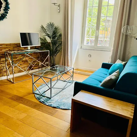 2- Cosy One Bedroom 2-4p, Located Place Nationale